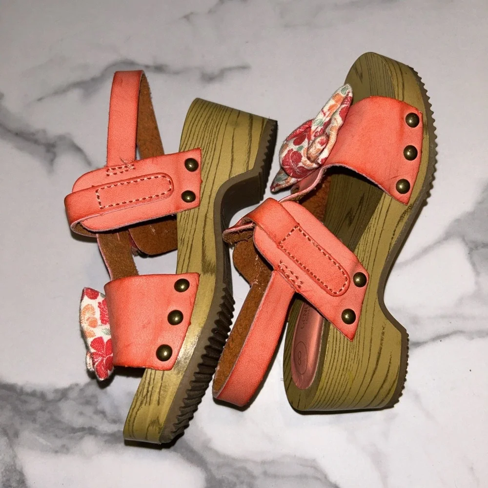 Genuine Kids OshKosh Girls Coral Orange Floral Bow Platform Sandals Sz 8 Toddler